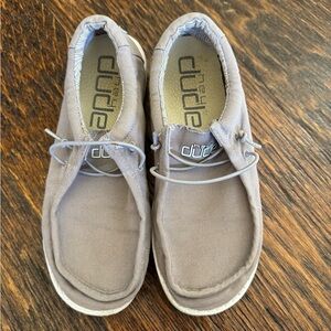 Hey Dude kids shoes - size 5 youth - good condition!